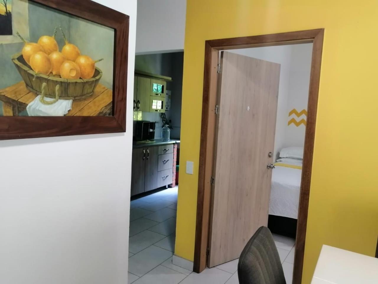 Apartamentos Amoblados Laureles Estadio Medellin Casa Margarita Extérieur photo