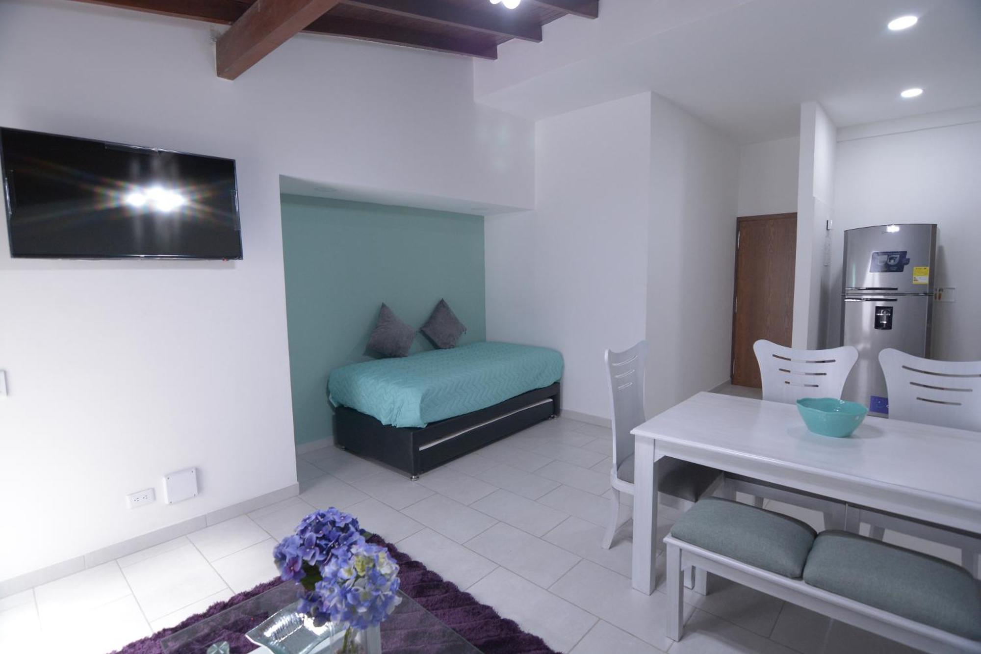 Apartamentos Amoblados Laureles Estadio Medellin Casa Margarita Extérieur photo
