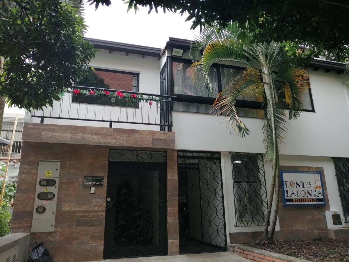 Apartamentos Amoblados Laureles Estadio Medellin Casa Margarita Extérieur photo
